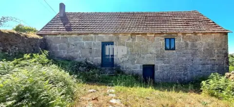 Casa – Fornelos de Montes