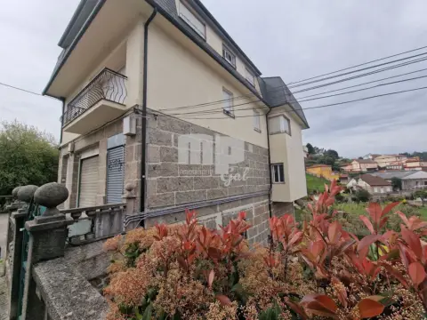 Edificio en Avenida de la Ponte