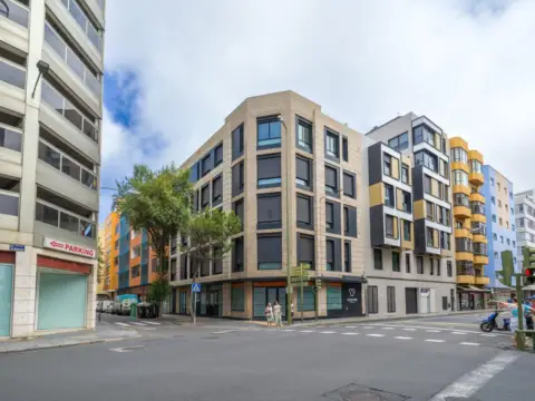 Edificio en Santa Catalina - Canteras