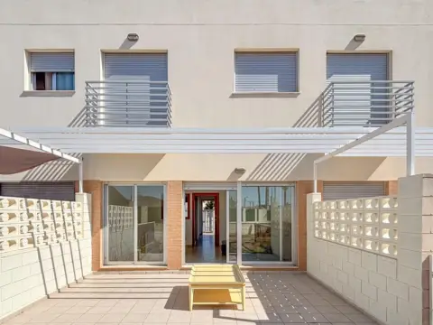 Casa en La Vega - Marenyet