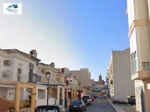 Piso en calle Laureles