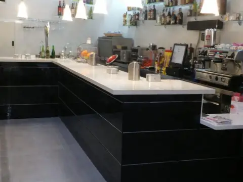Local comercial en Adra Centro
