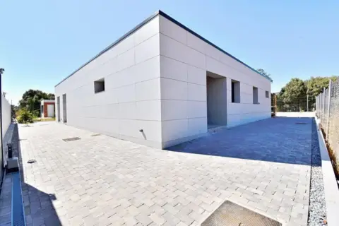 Casa – Chiloeches