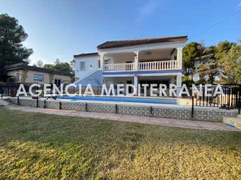 Chalet en Olocau