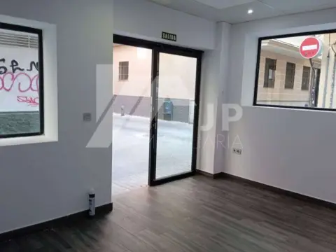 Local comercial en calle del Conde de Tendillas