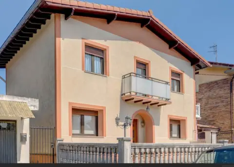 Chalet en calle de Azkaratene, 4