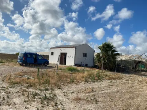 Terreno en Zona Norte - Blanca Paloma