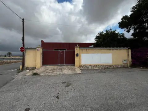 Nave industrial en Poligono Canastell