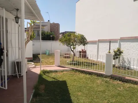 Chalet en calle de Coria del Río