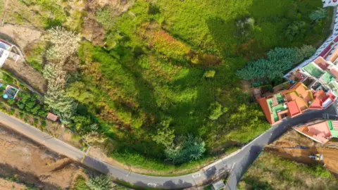 Terreno en calle de la Castilleja
