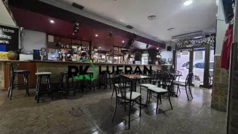 Local comercial en calle Marta Berrie