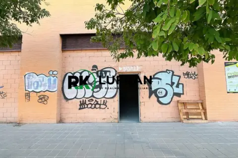 Local comercial en calle de la Periodista Asunción Valdés