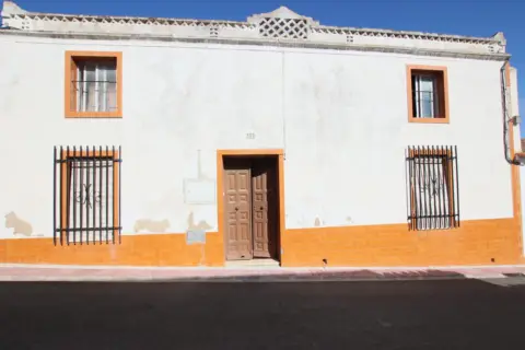 Casa en calle Juan Carlos
