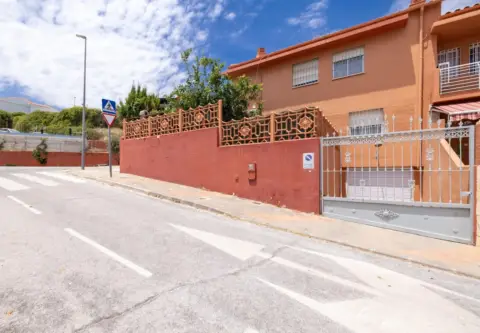 Casa pareada en calle de Carlos Arniches