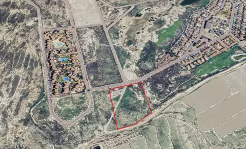 Terreno en calle Vial 1 Mosa Trajectum, 295