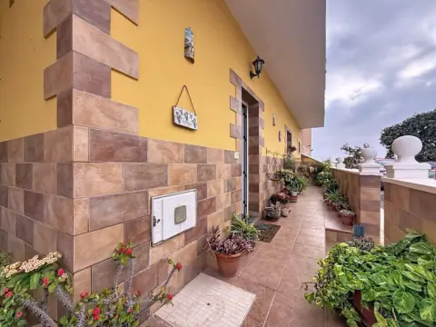 Casa en calle Rey Juan Carlos I, 24