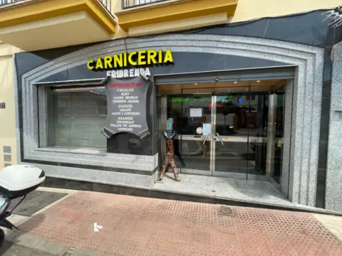 Local comercial en Carril del Molino, 39