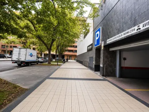 Garaje en calle de la Poetisa María Zambrano
