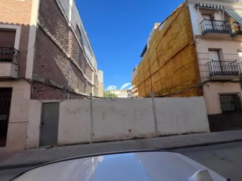 Terreno en calle de los Torneros