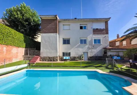 Chalet en calle Rio Alberche in El Casar · El Casar