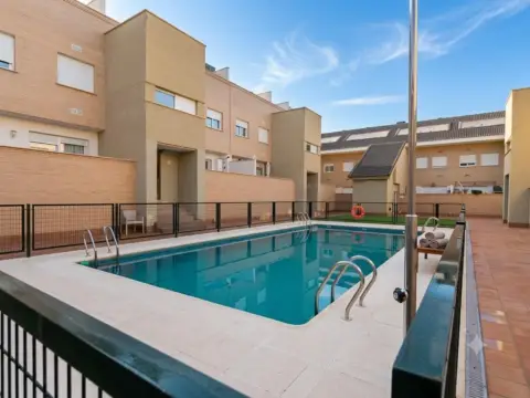 Dúplex en calle Rosa Morena