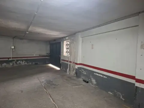 Garaje en calle de Brasil