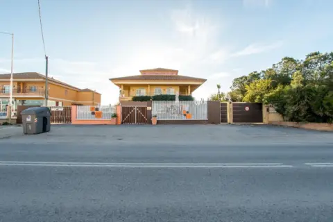 Chalet en El Cruce del Raal