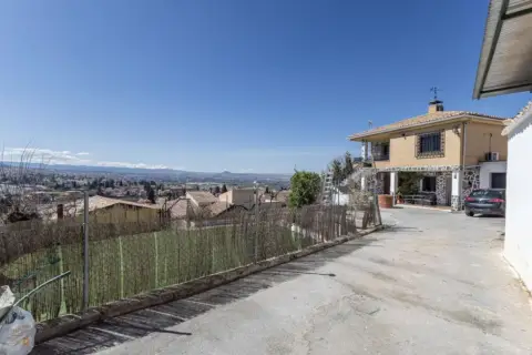 Casa en Zona Metropolitana in Monachil · Monachil