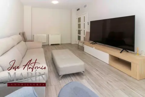 Apartamento en calle Francisco Sansón Moreno
