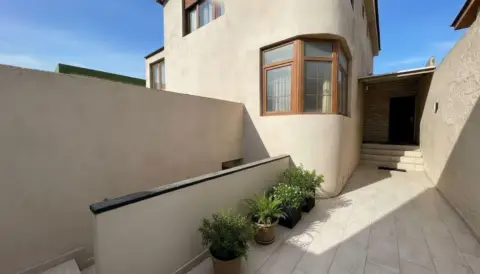 Chalet en calle del Clavel, 6