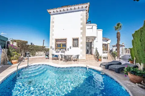 Chalet en calle Alicante