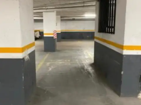 Garaje en Carrer d'Àlaba