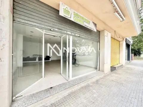 Local comercial en Avinguda Paisos Catalans