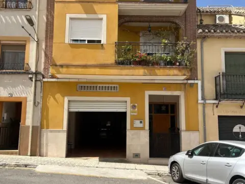 Casa adosada en calle de Convento