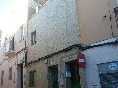 Piso en calle de Morales, 33