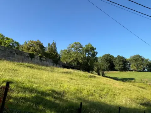 Terreno en calle Corrapiedra