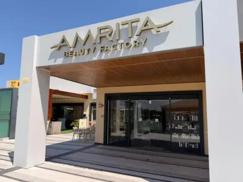 Local comercial en calle Pebrella