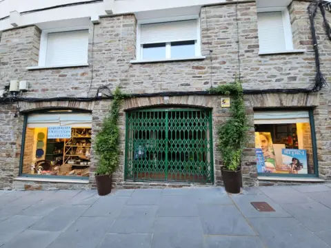 Local comercial en Rúa de Diego de Muros