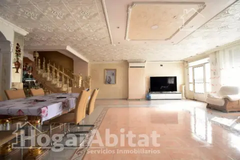 Casa en calle Abdón y Senén