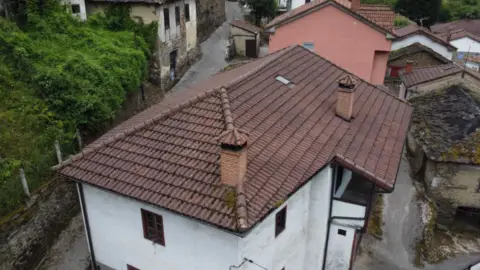 Casa adosada en Barrio Reguera, 63