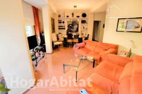 Piso en Carrer del Dramaturg Àngel Guimerà