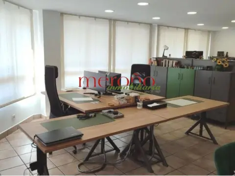 Oficina en Altabix