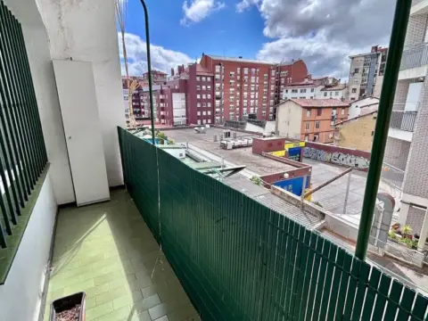 Piso en calle de Francia