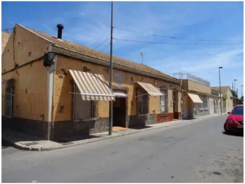 Casa adosada en calle La Campana, 22