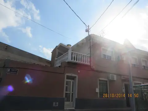 Piso en calle Gilandario