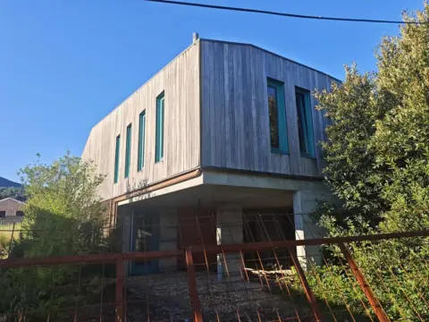 Chalet en calle Campo Qeiruga