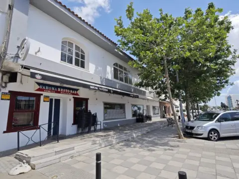 Local comercial en calle del Mar del Sur