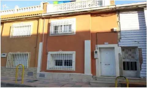 Casa adosada en calle Bartolome Sportono, nº 13