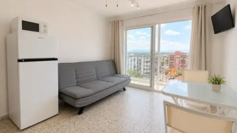 Estudio en Passatge Delta Muga
