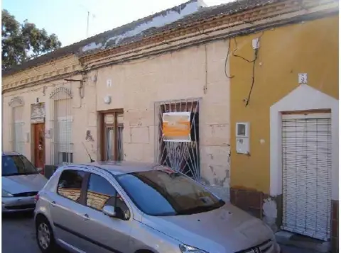Casa adosada en calle Nueva, 3